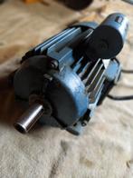 elektro Motor 220v., Doe-het-zelf en Verbouw, Motoren, Ophalen of Verzenden, Zo goed als nieuw, Elektromotor, 1800 rpm of meer