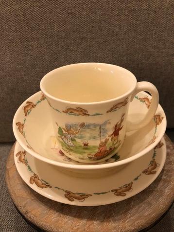 Bunnykins, Schattig Serviesje + knuffeltje Peter Konijn beschikbaar voor biedingen