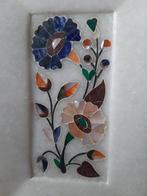 Indiaas marmeren schilderijtje ingelegd (half)edelsteentjes2, Ophalen of Verzenden