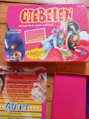 Giebelen. Spel beschikbaar voor biedingen