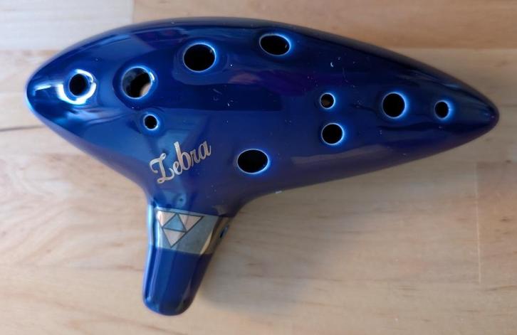 Zebra ocarina 12-gaats blauw, Muziek en Instrumenten, Blaasinstrumenten | Overige, Zo goed als nieuw, Overige soorten, Ophalen of Verzenden
