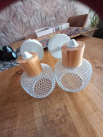 Spots, hout en metaal. beschikbaar voor biedingen