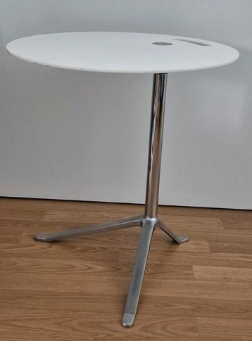 Fritz Hansen Little Friend Bijzettafel verstelbaar in hoogte beschikbaar voor biedingen