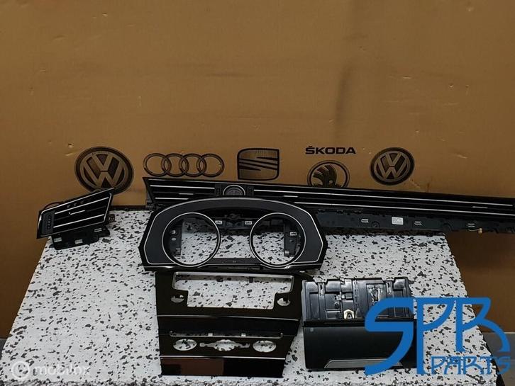 Interieurlijsten set HOOGGLANS zwart Passat CC 3G1819701A, Auto-onderdelen, Interieur en Bekleding, Volkswagen, Gebruikt, Ophalen of Verzenden