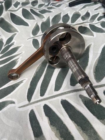 Tomos krukas incl spie beschikbaar voor biedingen