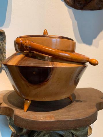 Houten pot hout gesneden gestoken antiek  art deco beschikbaar voor biedingen