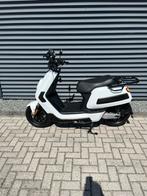 Niu nQi sport Electrische scooter Extended range twee accu’s, Fietsen en Brommers, Scooters | Overige merken, Maximaal 45 km/u
