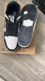 Nike Dunk Panda - Ongedragen!, Ophalen of Verzenden, Nieuw, Zwart, Sneakers of Gympen