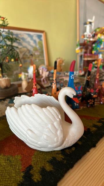 Vintage Goebel West Germany bakje potje zwaan porselein beschikbaar voor biedingen