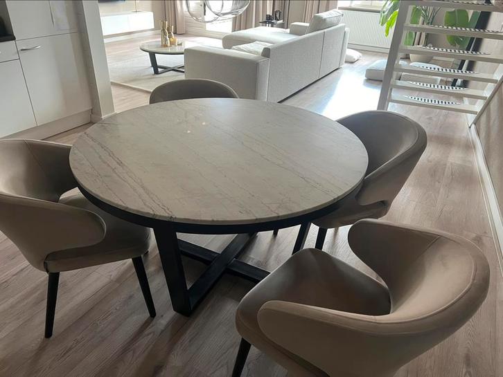 Richmond Interiors eethoek (tafel+4stoelen), Huis en Inrichting, Complete inboedels, Ophalen of Verzenden