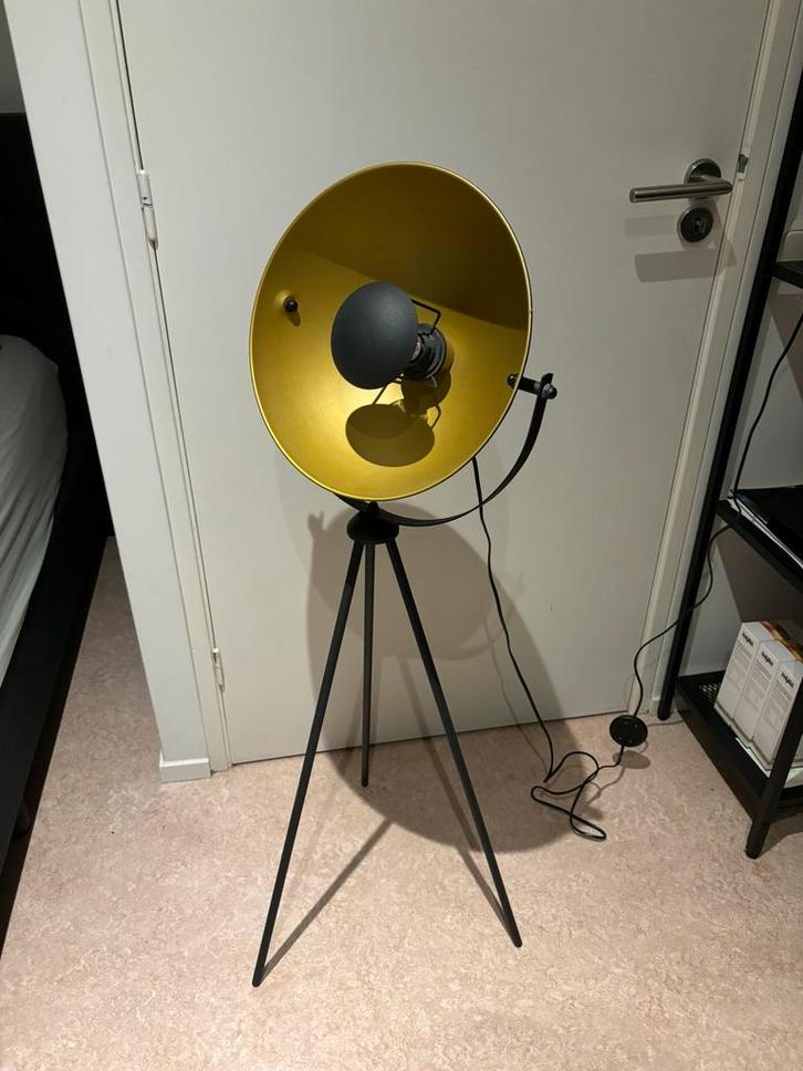 Vloerlamp, Huis en Inrichting, Lampen | Vloerlampen, Zo goed als nieuw, Ophalen