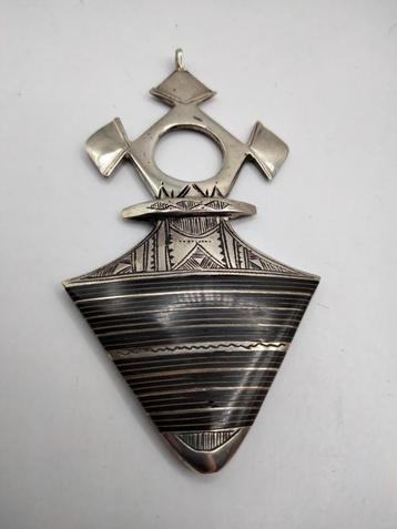Touareg hanger zilver en hout vermoedelijk antiek. beschikbaar voor biedingen