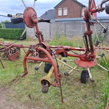 Kuhn GF 5000 schudder PZ Strela Busatis 1102 hydro beschikbaar voor biedingen