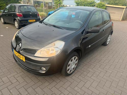 Renault Clio 1.2 16V 75 pk 3D 2008 Zwart APK 05/2026, Auto's, Renault, Particulier, Clio, ABS, Airbags, Airconditioning, Boordcomputer