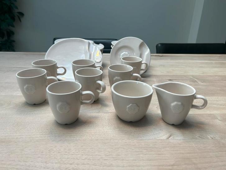 Douwe Egberts Servies, Huis en Inrichting, Keuken | Servies, Gebruikt, Compleet servies, Effen, Aardewerk, Ophalen