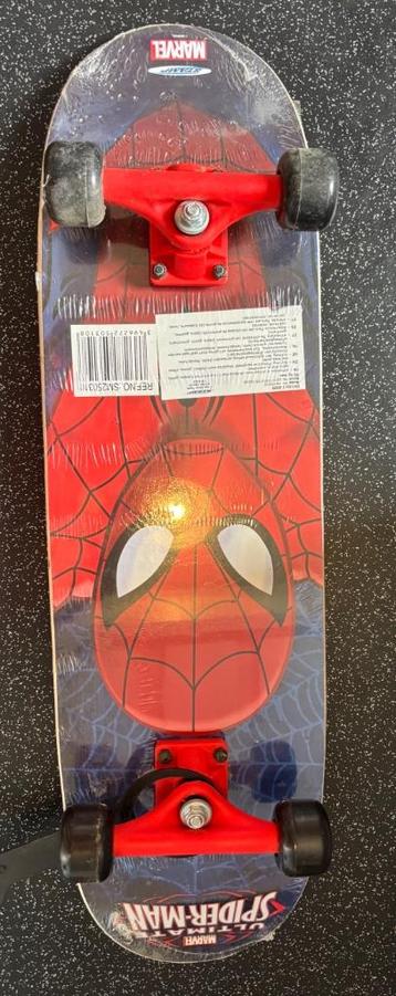 Spider-Man skateboard beschikbaar voor biedingen