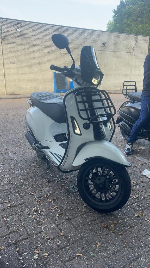 Vespa sprint 80cc full Malossi Turbokit uitlaat vol optie, Fietsen en Brommers, Scooters | Vespa, Zo goed als nieuw, Overige modellen