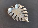 LM Design - Decoratieve Schaal Monstera Blad Zilver Kleurig, Ophalen of Verzenden, Zo goed als nieuw