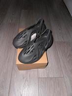 Yeezy Foam Runner Onyx, Kleding | Heren, Schoenen, Slippers, Zwart, Nieuw, Ophalen of Verzenden