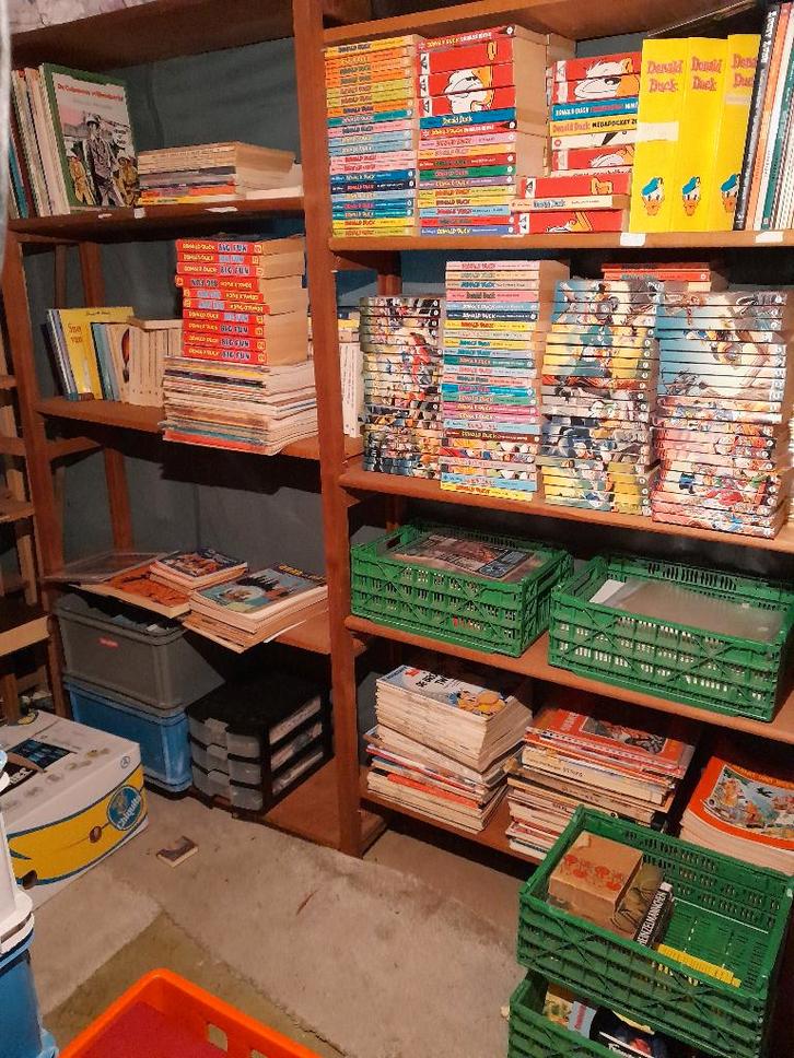 Mega partij stripboeken reclame materiaal curiosa, Boeken, Stripboeken, Gelezen, Meerdere stripboeken, Ophalen