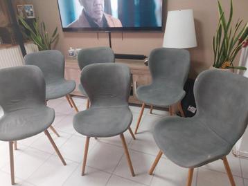 6 stoelen  beschikbaar voor biedingen
