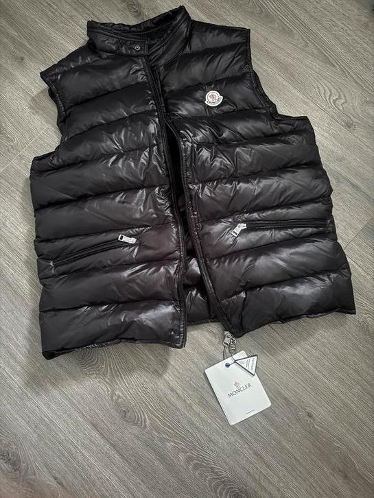 Moncler bodywarmer incl. factuur, Kleding | Heren, Bodywarmers, Nieuw, Maat 52/54 (L), Zwart, Ophalen of Verzenden