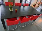 Zwarte houten eettafel (2.20 m)met 6 leren stoelen., Huis en Inrichting, Tafels | Eettafels, Zo goed als nieuw, Ophalen