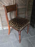 Antieke stoel, opnieuw bekleed met tijgerprint, Huis en Inrichting, Stoelen, Ophalen of Verzenden