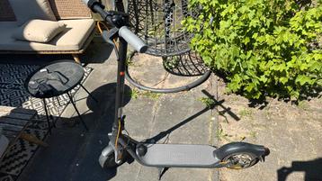 Ninebot Segway kickscooter f30 beschikbaar voor biedingen