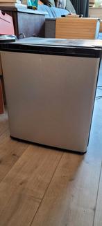 Compacte Koelkast - Ideaal voor Kleine Ruimtes, camping, Ophalen, Minder dan 75 liter, Energieklasse A of zuiniger, Zonder vriesvak