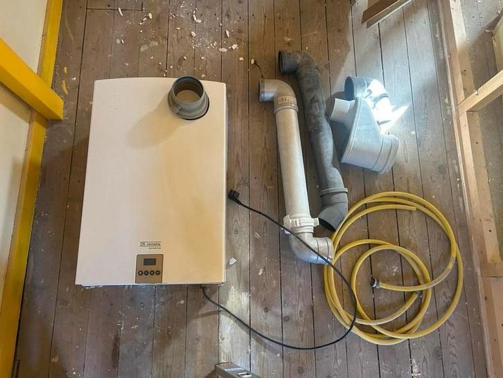 Remeha Avanta CV Ketel - Goed Onderhouden, Doe-het-zelf en Verbouw, Geisers en Boilers, Gebruikt, Boiler, Aardgas, Minder dan 20 liter