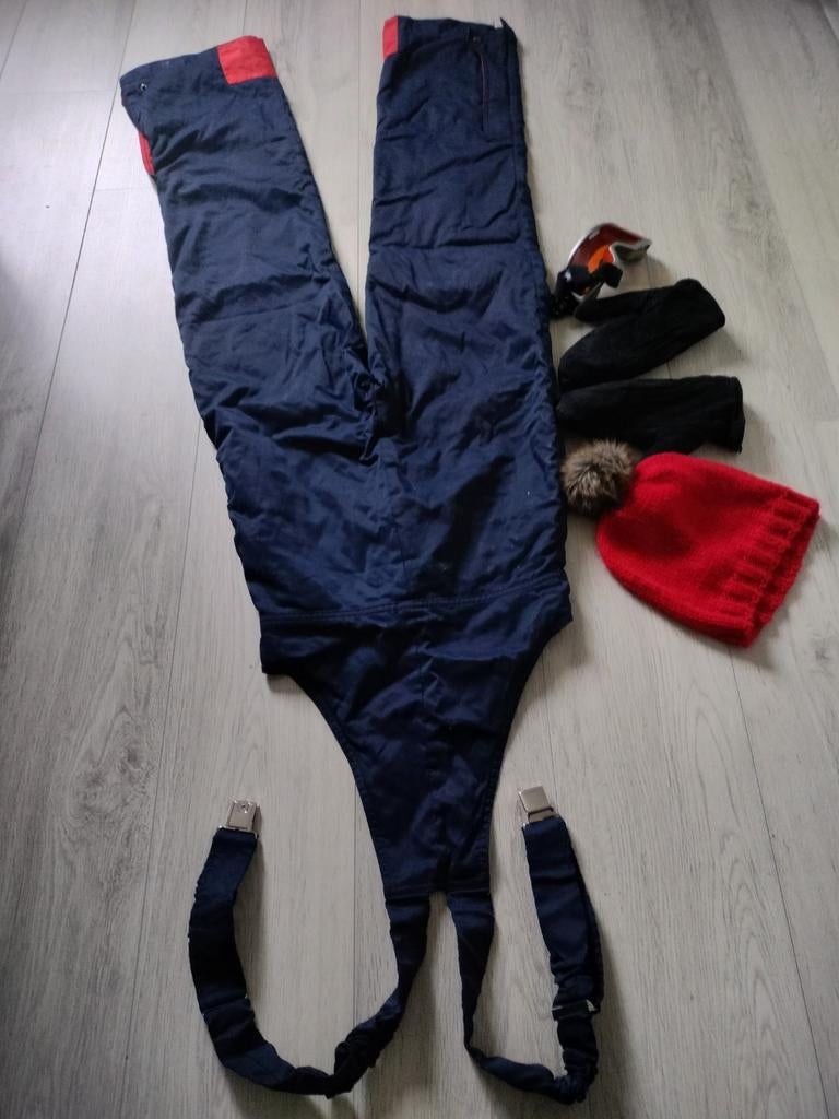 Skibroek incl bril Sinner, wanten , rode muts, Ophalen of Verzenden, Jongen of Meisje, Broek