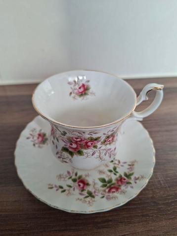 Royal Albert Lavender Rose Kop en Schotel beschikbaar voor biedingen