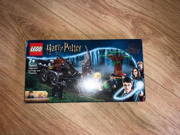LEGO Harry Potter Zweinstein Rijtuig en Thestralissen 76400 beschikbaar voor biedingen