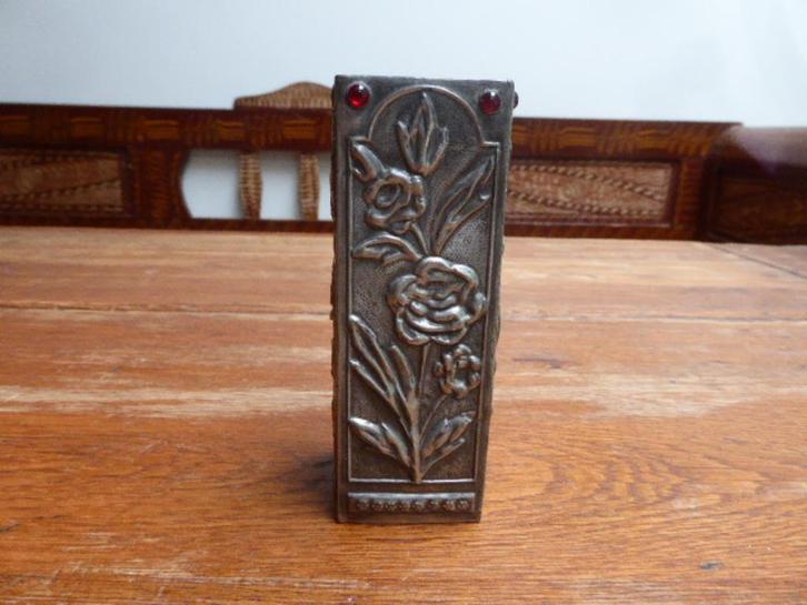 Mooi vormgegeven metalen potje, Antiek en Kunst, Antiek | Woonaccessoires, Ophalen of Verzenden