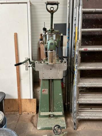 Ketting steek machine Haffner  beschikbaar voor biedingen