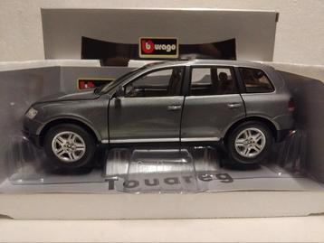Volkswagen Touareg donkergrijs Bburago dealerbox 1:18 KRD beschikbaar voor biedingen