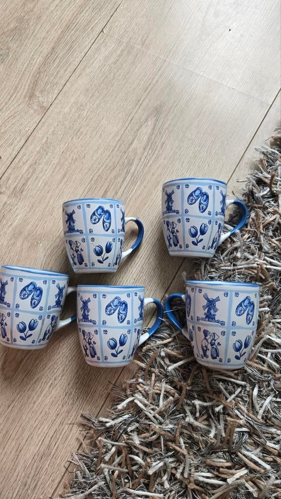 Blauwe mokken typich Nederland 5 stuks, Huis en Inrichting, Keuken | Servies, Ophalen of Verzenden, Aardewerk, Overige stijlen