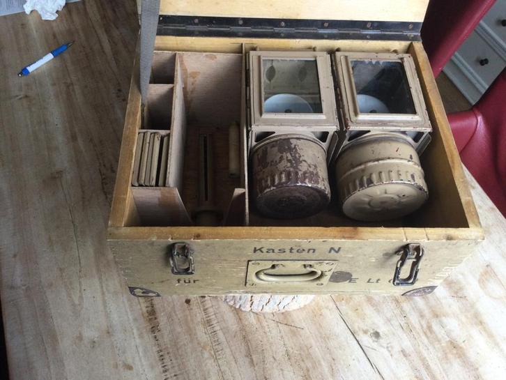 Houten kist voor Einheitslaternen 42 met inhoud!, Verzamelen, Militaria | Tweede Wereldoorlog, Landmacht, Kist of Geocache, Duitsland