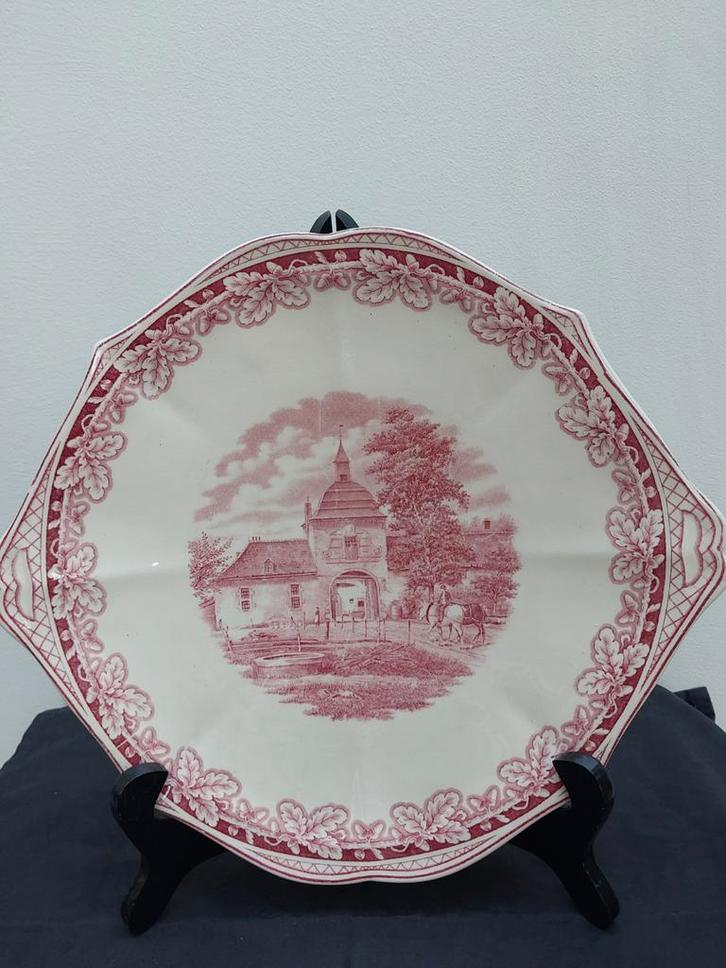 Mooi taartbord in Boerenhoeve rood, Antiek en Kunst, Antiek | Servies los, Ophalen of Verzenden