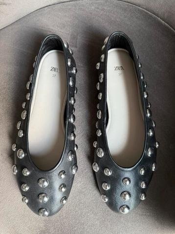 Gave leren ballerina’s van Zara met studs mt 37 nieuw beschikbaar voor biedingen