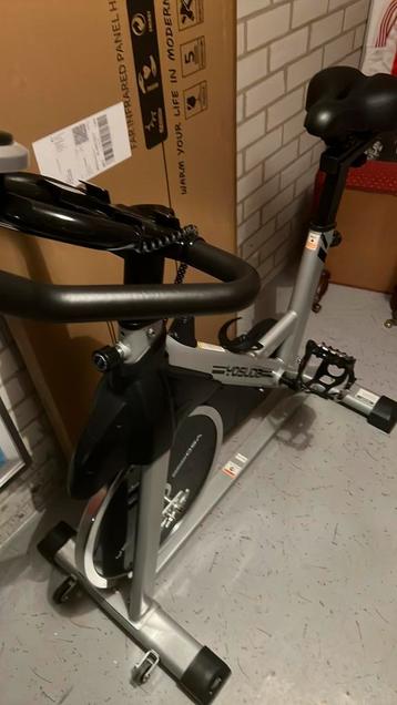 SPINNING BIKE Yusoda in goede staat beschikbaar voor biedingen