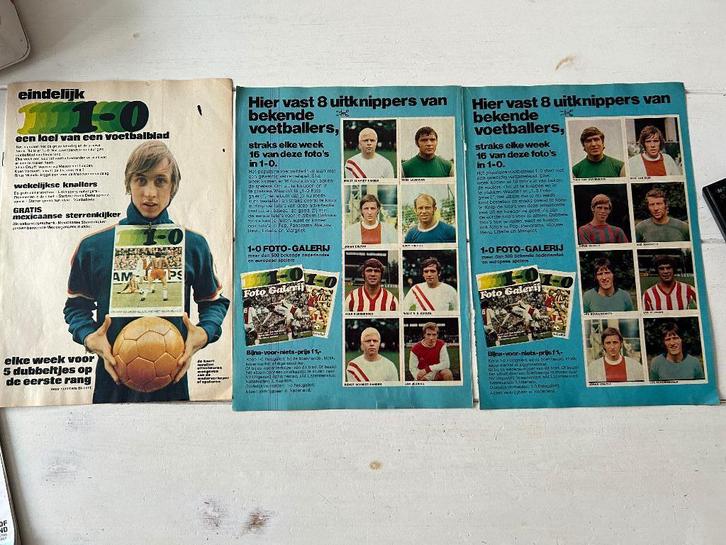 Voetbalblad 1-0 Cruyff foto galerij bewaarde uitknippers, Sport en Fitness, Voetbal, Zo goed als nieuw, Overige typen, Maat XS of kleiner