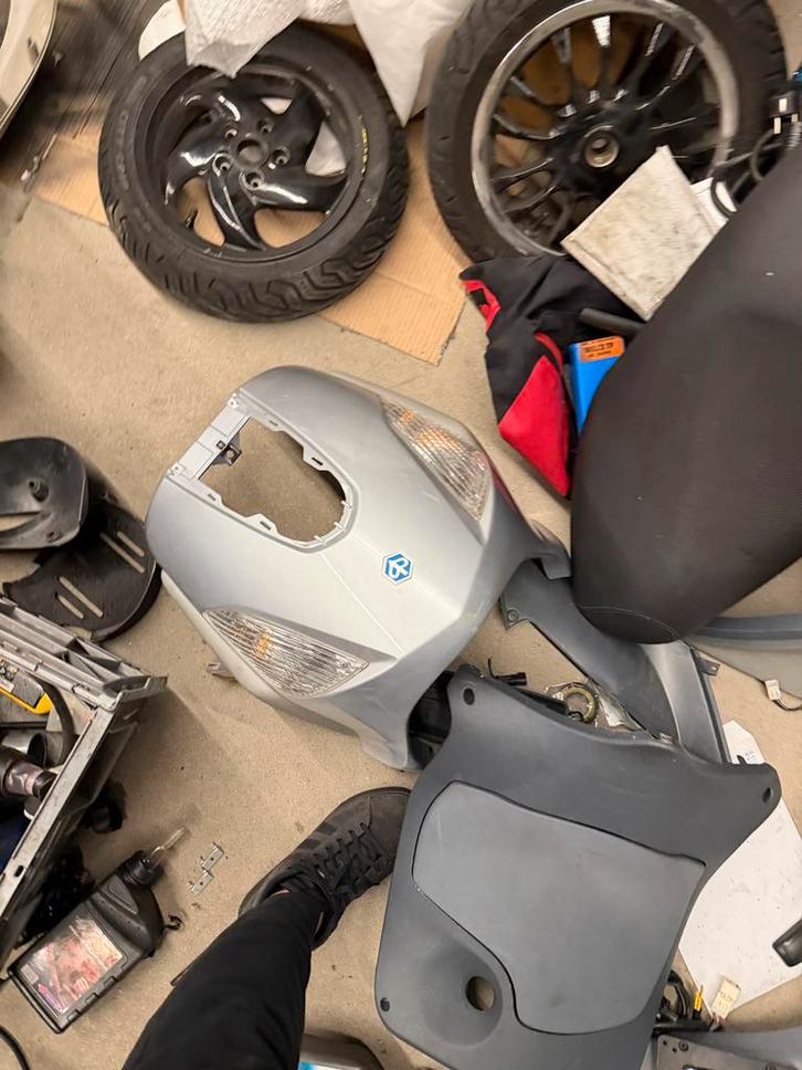 Piaggio Fly Kappenset Onderdelen, Fietsen en Brommers, Brommeronderdelen | Scooters, Gebruikt, Piaggio, Kap, Ophalen of Verzenden
