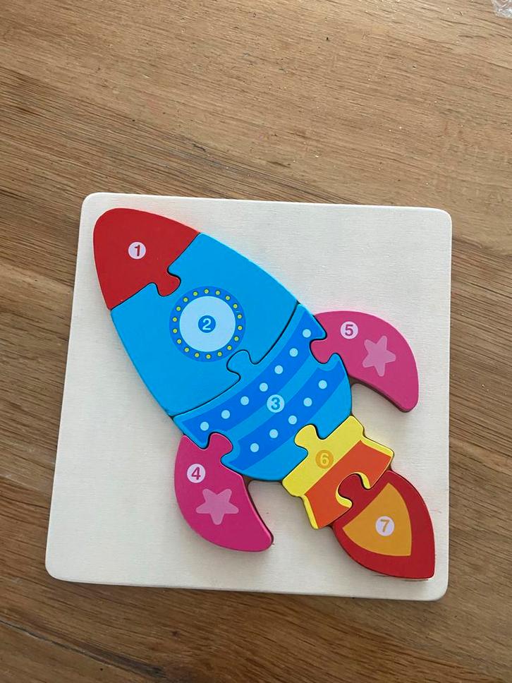Houten Raket Puzzel - Leerzaam Speelgoed, Kinderen en Baby's, Speelgoed | Kinderpuzzels, Zo goed als nieuw, 2 tot 4 jaar, 10 tot 50 stukjes