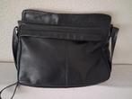 La Moda zwart leren schoudertas, Sieraden, Tassen en Uiterlijk, Tassen | Schoudertassen, Overige merken, Gebruikt, Zwart, Ophalen of Verzenden