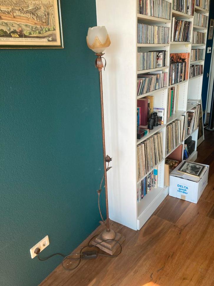 Sfeervolle Schemerlamp op Voet, Huis en Inrichting, Lampen | Vloerlampen, Gebruikt, Minder dan 100 cm, Glas, Ophalen