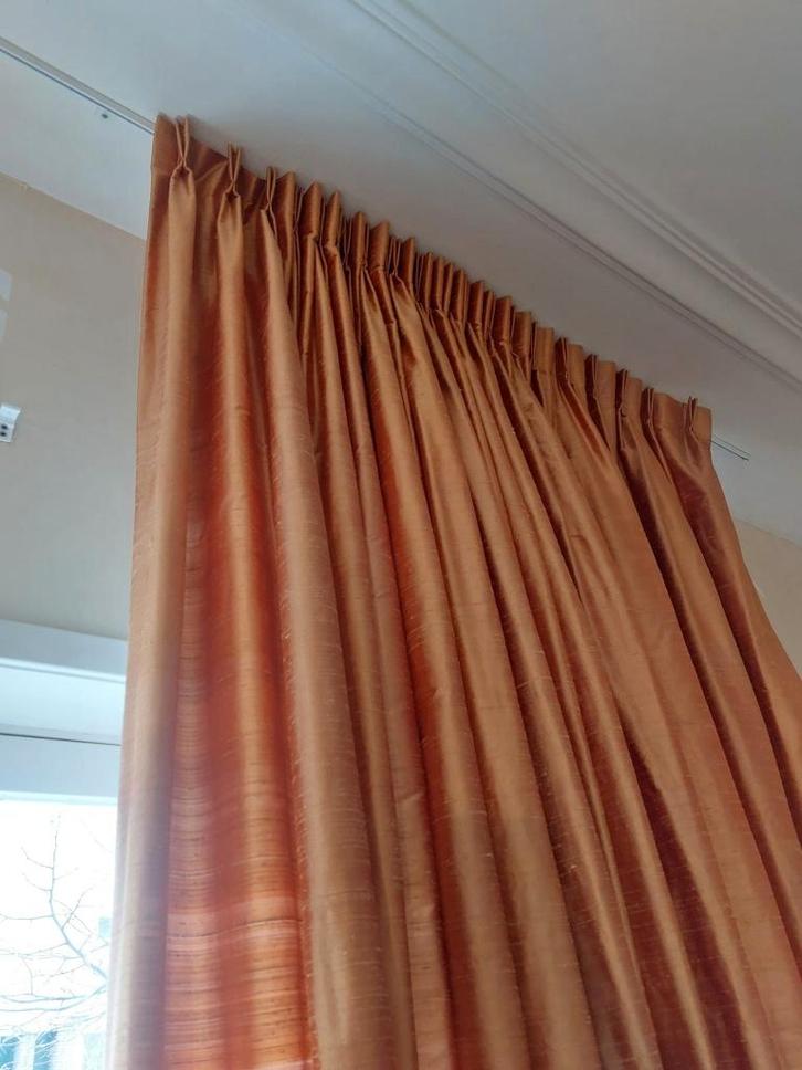 Gordijn - Mooi oranje glanzend, Huis en Inrichting, Stoffering | Gordijnen en Lamellen, Gebruikt, 200 cm of meer, 200 cm of meer