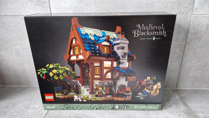LEGO Ideas 21325 Middeleeuwse Smid - Nieuw in Doos!, Kinderen en Baby's, Speelgoed | Duplo en Lego, Nieuw, Lego, Complete set