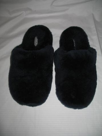 Alpacas Fluffy Pantoffel Slipper Mt 40 Lamsvacht NachtBlauw beschikbaar voor biedingen